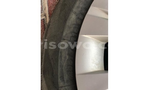 Acheter Import Voiture Toyota Hilux Blanc à Import - Dubai, Benin Acheter Import Voiture Toyota Hilux Blanc à Import - Dubai, Benin