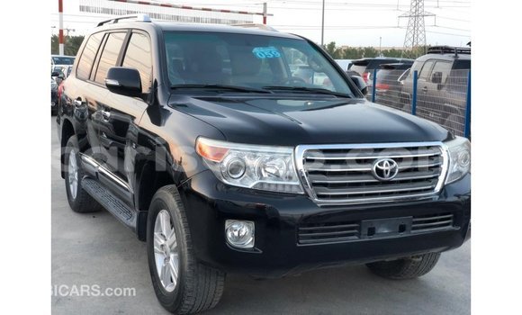 Acheter Import Voiture Toyota Land Cruiser Noir à Import - Dubai, Benin Acheter Import Voiture Toyota Land Cruiser Noir à Import - Dubai, Benin