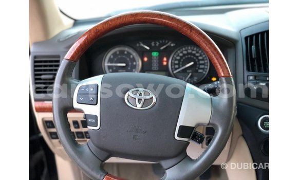 Acheter Import Voiture Toyota Land Cruiser Noir à Import - Dubai, Benin Acheter Import Voiture Toyota Land Cruiser Noir à Import - Dubai, Benin