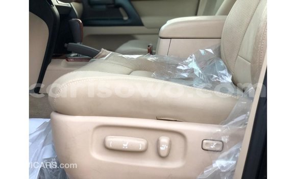 Acheter Import Voiture Toyota Land Cruiser Noir à Import - Dubai, Benin Acheter Import Voiture Toyota Land Cruiser Noir à Import - Dubai, Benin