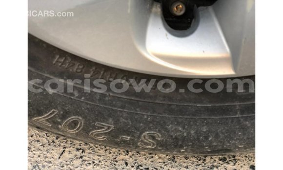 Acheter Import Voiture Toyota Yaris Autre à Import - Dubai, Benin Acheter Import Voiture Toyota Yaris Autre à Import - Dubai, Benin