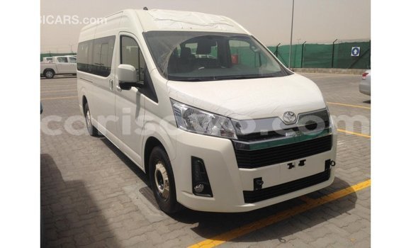 Acheter Import Voiture Toyota Hiace Blanc à Import - Dubai, Benin Acheter Import Voiture Toyota Hiace Blanc à Import - Dubai, Benin