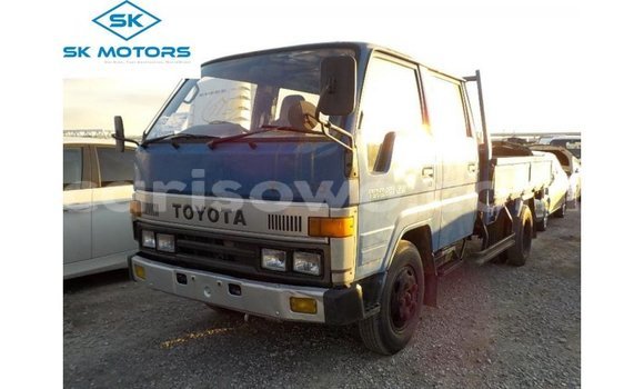 Sayi Imported Toyota Dyna Blue Babbar mota in Import - Dubai a Benin