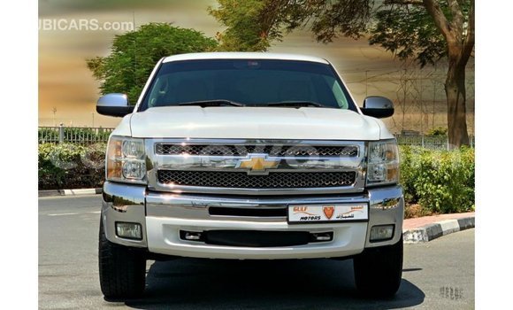 Sayi Imported Chevrolet Silverado White Mota in Import - Dubai a Benin Sayi Imported Chevrolet Silverado White Mota in Import - Dubai a Benin