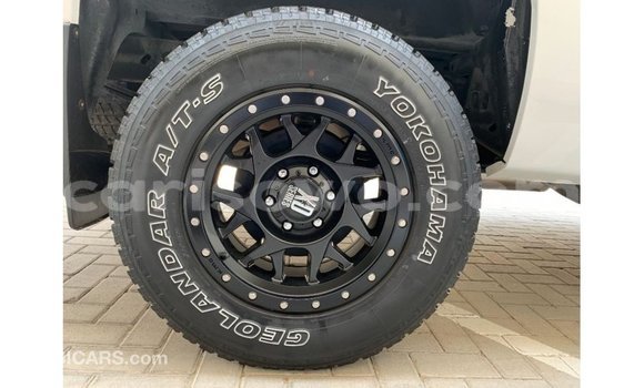 Sayi Imported Chevrolet Silverado White Mota in Import - Dubai a Benin Sayi Imported Chevrolet Silverado White Mota in Import - Dubai a Benin