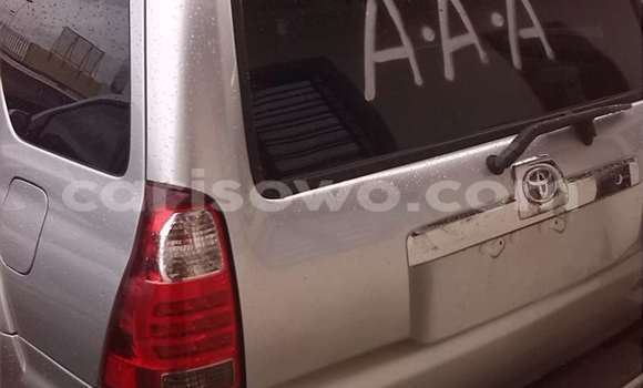 Sayi Na hannu Toyota 4Runner Azurfa Mota in Porto Novo a Benin Sayi Na hannu Toyota 4Runner Azurfa Mota in Porto Novo a Benin