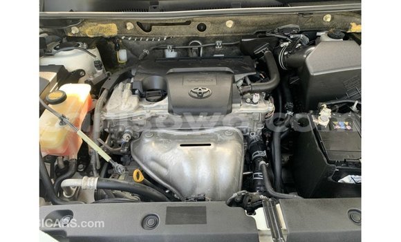 Acheter Import Utilitaire Toyota HiAce Blanc à Import - Dubai, Benin Acheter Import Utilitaire Toyota HiAce Blanc à Import - Dubai, Benin