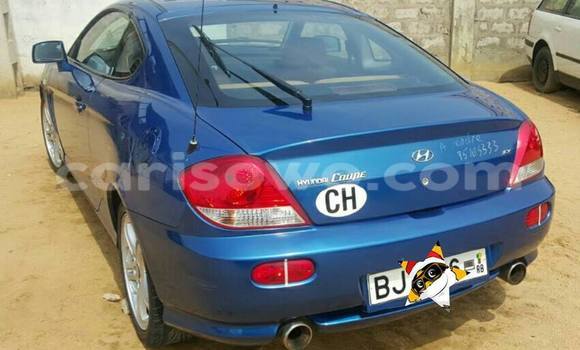 Sayi Na hannu Hyundai Coupe Blue Mota in Savalou a Benin
