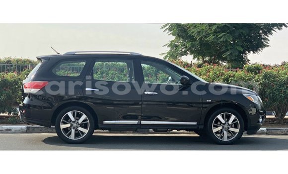 Sayi Imported Nissan Pathfinder Black Mota in Import - Dubai a Benin Sayi Imported Nissan Pathfinder Black Mota in Import - Dubai a Benin