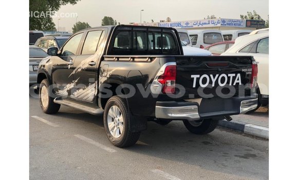 Acheter Import Voiture Toyota Hilux Noir à Import - Dubai, Benin Acheter Import Voiture Toyota Hilux Noir à Import - Dubai, Benin