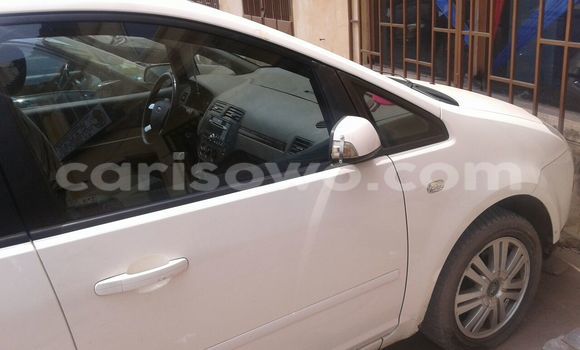 Acheter Occasion Voiture Ford Escape Blanc à Cotonou, Benin Acheter Occasion Voiture Ford Escape Blanc à Cotonou, Benin