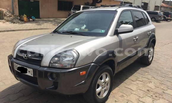 Sayi Na hannu Hyundai Tucson Azurfa Mota in Savalou a Benin