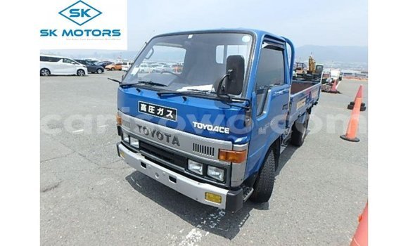 Acheter Import Utilitaire Toyota HiAce Bleu à Import - Dubai, Benin