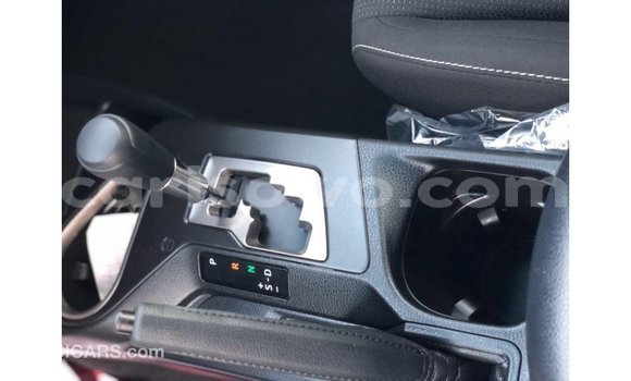 Acheter Import Utilitaire Toyota HiAce Noir à Import - Dubai, Benin Acheter Import Utilitaire Toyota HiAce Noir à Import - Dubai, Benin