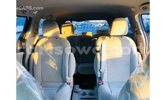 Buy Import Toyota Sienna White Car in Import - Dubai in Benign Buy Import Toyota Sienna White Car in Import - Dubai in Benign