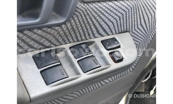 Acheter Import Voiture Toyota Land Cruiser Blanc à Import - Dubai, Benin Acheter Import Voiture Toyota Land Cruiser Blanc à Import - Dubai, Benin