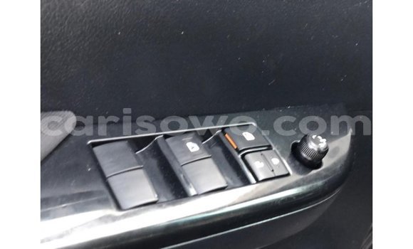 Acheter Import Voiture Toyota Hilux Blanc à Import - Dubai, Benin Acheter Import Voiture Toyota Hilux Blanc à Import - Dubai, Benin