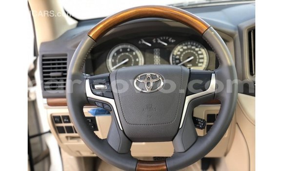 Buy Import Toyota Land Cruiser White Car in Import - Dubai in Benign Buy Import Toyota Land Cruiser White Car in Import - Dubai in Benign