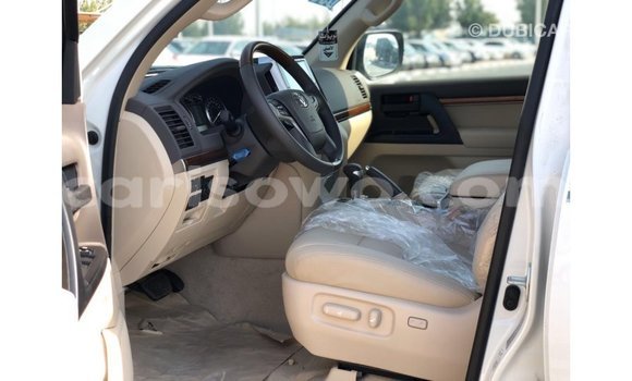Buy Import Toyota Land Cruiser White Car in Import - Dubai in Benign Buy Import Toyota Land Cruiser White Car in Import - Dubai in Benign
