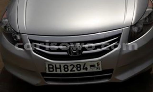 Sayi Na hannu Honda Accord Azurfa Mota in Savalou a Benin Sayi Na hannu Honda Accord Azurfa Mota in Savalou a Benin