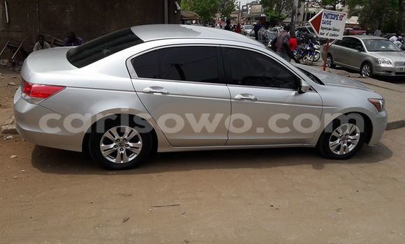 Sayi Na hannu Honda Accord Azurfa Mota in Savalou a Benin Sayi Na hannu Honda Accord Azurfa Mota in Savalou a Benin