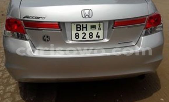Sayi Na hannu Honda Accord Azurfa Mota in Savalou a Benin Sayi Na hannu Honda Accord Azurfa Mota in Savalou a Benin