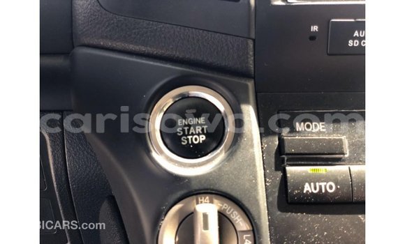 Acheter Import Voiture Toyota Land Cruiser Blanc à Import - Dubai, Benin Acheter Import Voiture Toyota Land Cruiser Blanc à Import - Dubai, Benin