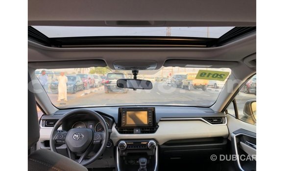 Buy Import Toyota HiAce Other Truck in Import - Dubai in Benign Buy Import Toyota HiAce Other Truck in Import - Dubai in Benign