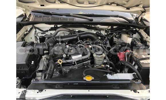 Acheter Import Voiture Toyota Fortuner Blanc à Import - Dubai, Benin Acheter Import Voiture Toyota Fortuner Blanc à Import - Dubai, Benin