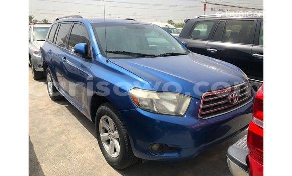 Acheter Import Voiture Toyota Highlander Bleu à Import - Dubai, Benin Acheter Import Voiture Toyota Highlander Bleu à Import - Dubai, Benin