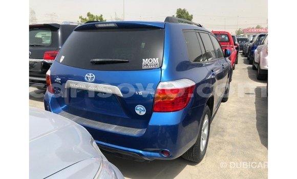 Acheter Import Voiture Toyota Highlander Bleu à Import - Dubai, Benin Acheter Import Voiture Toyota Highlander Bleu à Import - Dubai, Benin