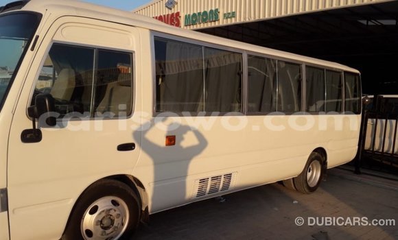 Ra Imported Toyota Coaster funfun Ọkọ̀ akẹ́rù ńlá in Import - Dubai ni Benin Ra Imported Toyota Coaster funfun Ọkọ̀ akẹ́rù ńlá in Import - Dubai ni Benin