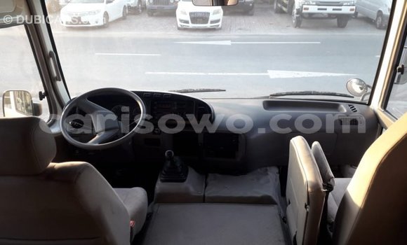 Ra Imported Toyota Coaster funfun Ọkọ̀ akẹ́rù ńlá in Import - Dubai ni Benin Ra Imported Toyota Coaster funfun Ọkọ̀ akẹ́rù ńlá in Import - Dubai ni Benin
