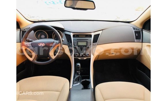 Acheter Import Voiture Hyundai Sonata Rouge à Import - Dubai, Benin Acheter Import Voiture Hyundai Sonata Rouge à Import - Dubai, Benin