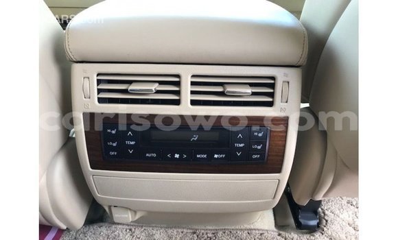 Ra Imported Toyota Land Cruiser funfun Ọkọ̀ in Import - Dubai ni Benin Ra Imported Toyota Land Cruiser funfun Ọkọ̀ in Import - Dubai ni Benin