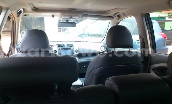Acheter Occasion Voiture Toyota RAV4 Noir à Savalou, Benin Acheter Occasion Voiture Toyota RAV4 Noir à Savalou, Benin