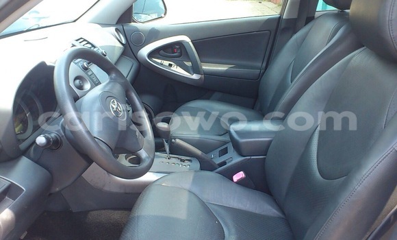 Acheter Occasion Voiture Toyota RAV4 Noir à Savalou, Benin Acheter Occasion Voiture Toyota RAV4 Noir à Savalou, Benin