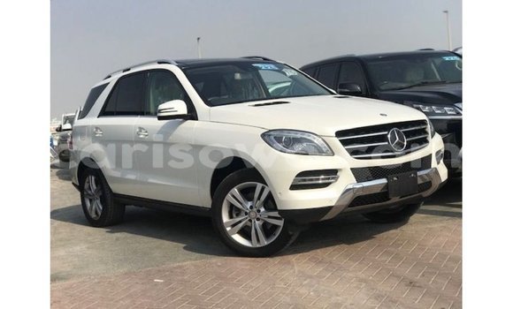Sayi Imported Mercedes-Benz 190 White Mota in Import - Dubai a Benin