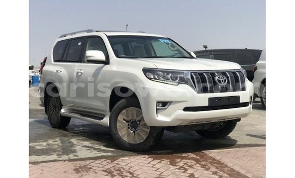 Acheter Import Voiture Toyota Prado Blanc à Import - Dubai, Benin