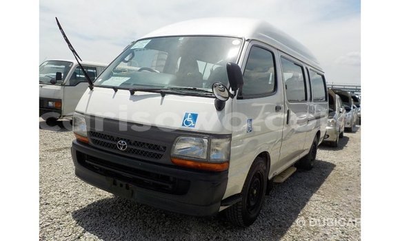Sayi Imported Toyota Hiace White Mota in Import - Dubai a Benin Sayi Imported Toyota Hiace White Mota in Import - Dubai a Benin