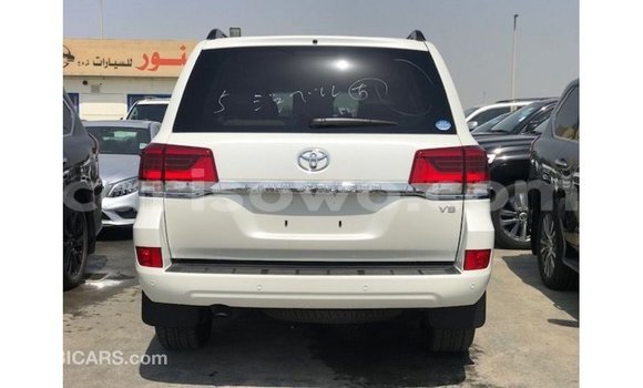 Buy Import Toyota Land Cruiser White Car in Import - Dubai in Benign Buy Import Toyota Land Cruiser White Car in Import - Dubai in Benign