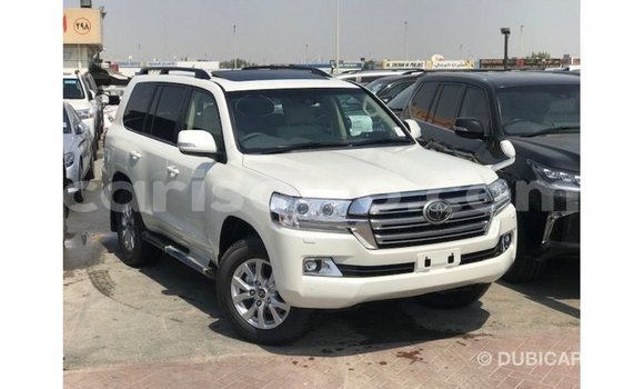 Buy Import Toyota Land Cruiser White Car in Import - Dubai in Benign Buy Import Toyota Land Cruiser White Car in Import - Dubai in Benign