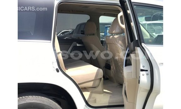 Buy Import Toyota Land Cruiser White Car in Import - Dubai in Benign Buy Import Toyota Land Cruiser White Car in Import - Dubai in Benign