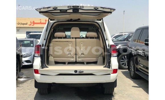 Buy Import Toyota Land Cruiser White Car in Import - Dubai in Benign Buy Import Toyota Land Cruiser White Car in Import - Dubai in Benign