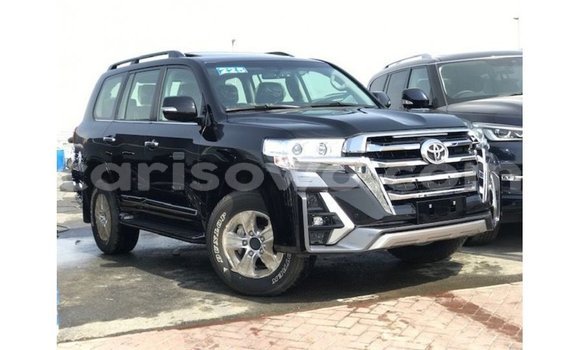 Ra Imported Toyota Land Cruiser Black Ọkọ̀ in Import - Dubai ni Benin