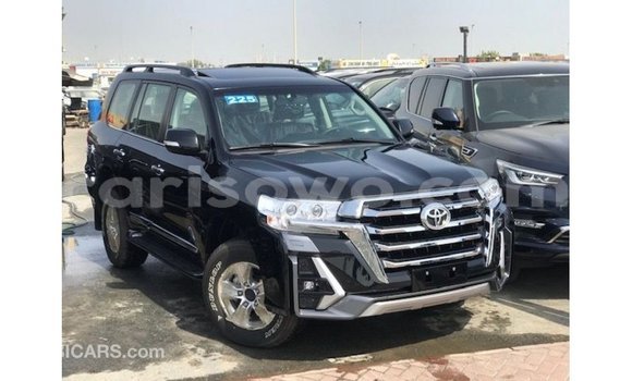 Acheter Import Voiture Toyota Land Cruiser Noir à Import - Dubai, Benin Acheter Import Voiture Toyota Land Cruiser Noir à Import - Dubai, Benin