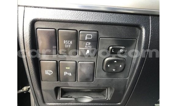 Acheter Import Voiture Toyota Land Cruiser Noir à Import - Dubai, Benin Acheter Import Voiture Toyota Land Cruiser Noir à Import - Dubai, Benin