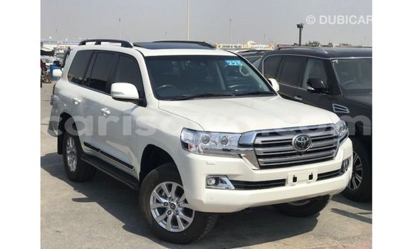 Buy Import Toyota Land Cruiser White Car in Import - Dubai in Benign Buy Import Toyota Land Cruiser White Car in Import - Dubai in Benign