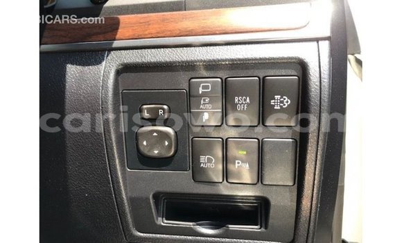 Buy Import Toyota Land Cruiser White Car in Import - Dubai in Benign Buy Import Toyota Land Cruiser White Car in Import - Dubai in Benign