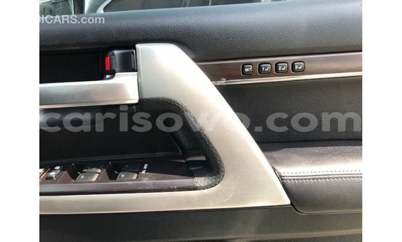 Buy Import Toyota Land Cruiser White Car in Import - Dubai in Benign Buy Import Toyota Land Cruiser White Car in Import - Dubai in Benign